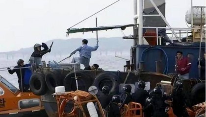 中韩海警对峙2小时,中方持刀拦截,被强占25年苏岩礁有望收回?