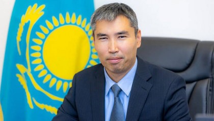 哈萨克斯坦官员:我们想成为连接中欧的走廊,但还有个瓶颈