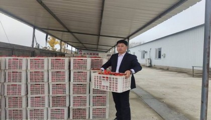 对企业精益求精 对群众兢兢业业