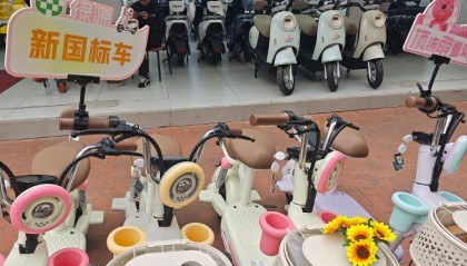 旧国标“小电驴”正式禁售，新车型普遍涨价300元，市场现旧国标“0公里二手车”