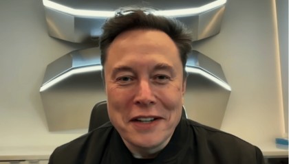 一文看懂马斯克最新对谈:擎天柱V3量产渐近、AI5性能飙升40倍、星舰明年实现完全复用、25年内实现火星自给自足