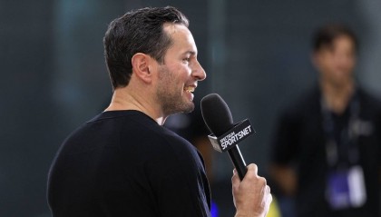 湖人将帅回应詹姆斯广告事件 雷迪克:你们都是傻子?