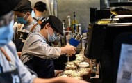 “不交社保”潜规则被打破，快餐茶饮的缴纳现状如何？