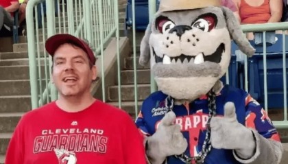 9公斤大便完全阻塞大肠，美国一男子在照护中心内便秘身亡