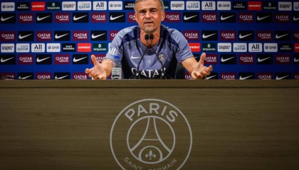 国足选帅新动向:安东尼奥与久尔杰维奇能否引领未来?