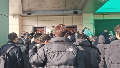 何晴告别仪式在北京昌平殡仪馆举行 影迷们专程前来送别