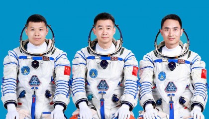 神二十乘组简历来了！有航天员三入太空，还有一位神秘“乘客”