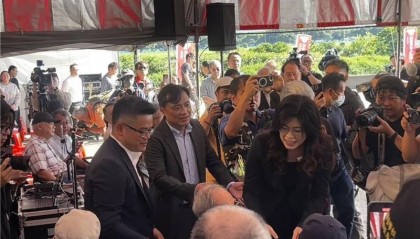 金灿荣：祖国统一要依靠郑丽文？你喝多了吧