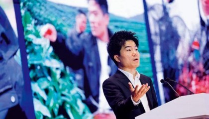 董宇辉：别再送钱了