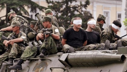 “第二个乌克兰”出现！总统拒绝交权，抗议浪潮席卷，释放信号强烈