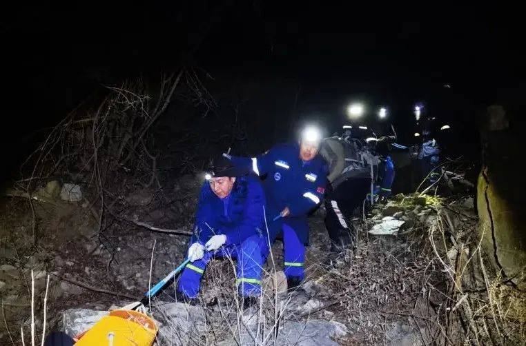 “他走的路，野得连羊都不走……”北京一男子爬野山大腿骨摔骨折！