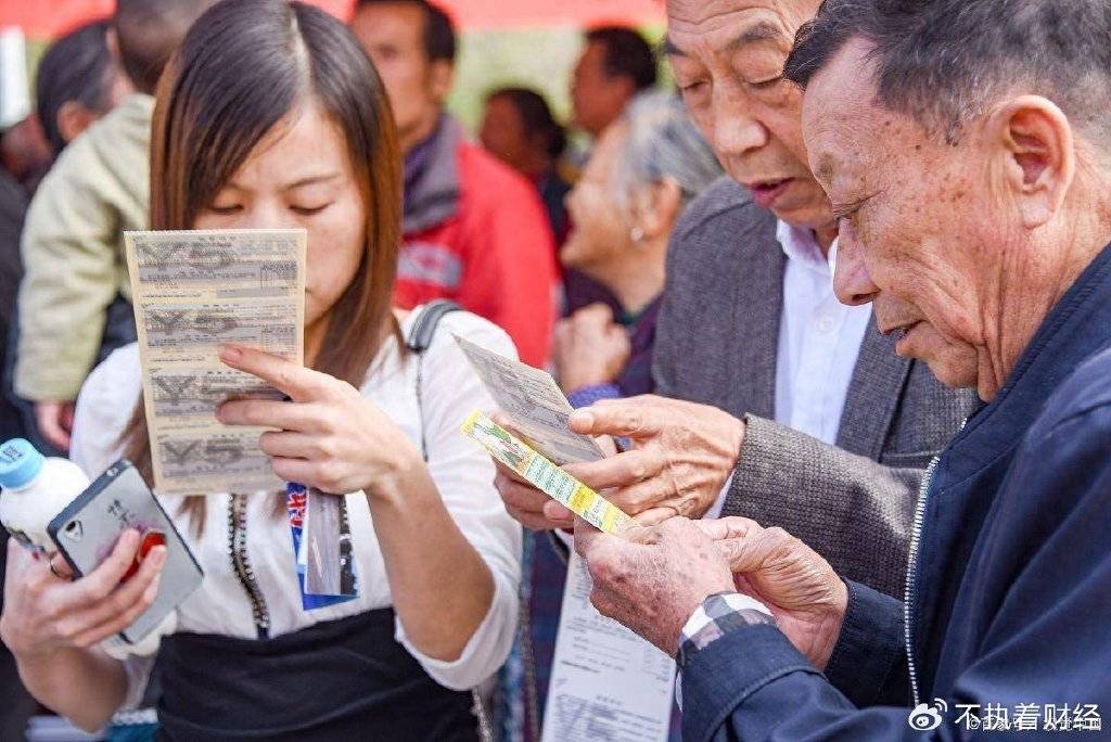 彩票中了500万，是选择现金支票支付，还是转账支票支付？