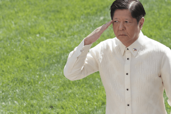 马科斯彻底认清现实！直接换了一员“猛将”，与华关系不简单