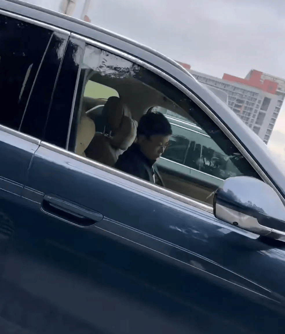 华为余承东首度回应“开车睡觉”！被扣了3分，已“自首”交了罚款，当时没有睡觉