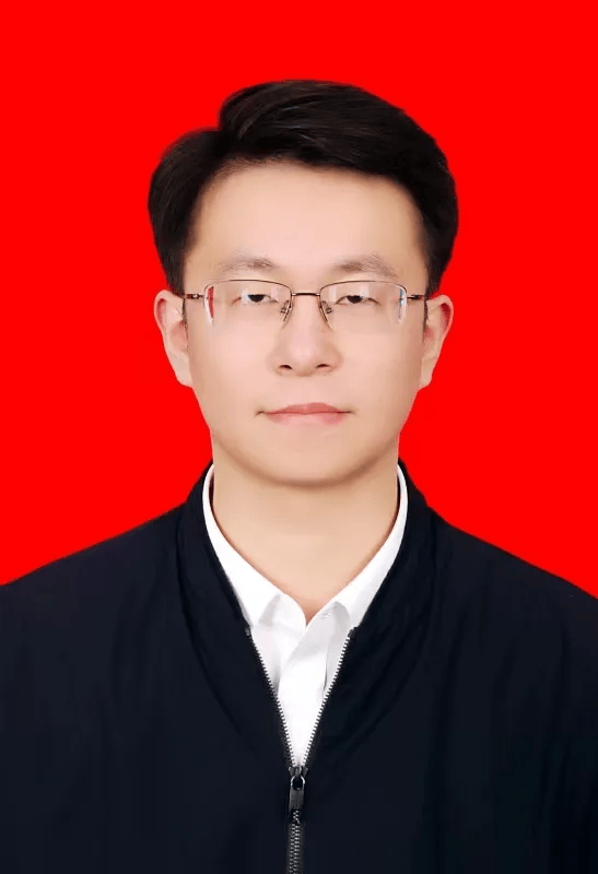 生于1987年，北大选调生刘怀辉已任县委书记
