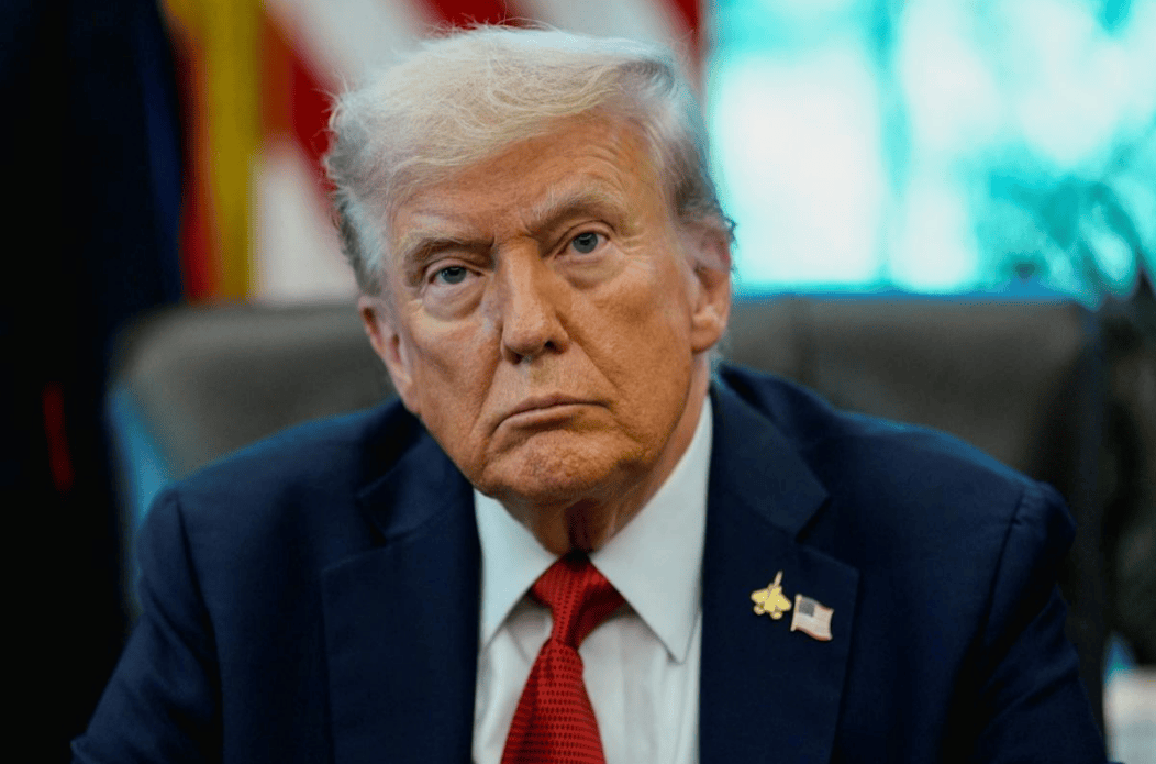 中美已谈妥,即将举行谈判,特朗普措辞变了,承认中国非常强大