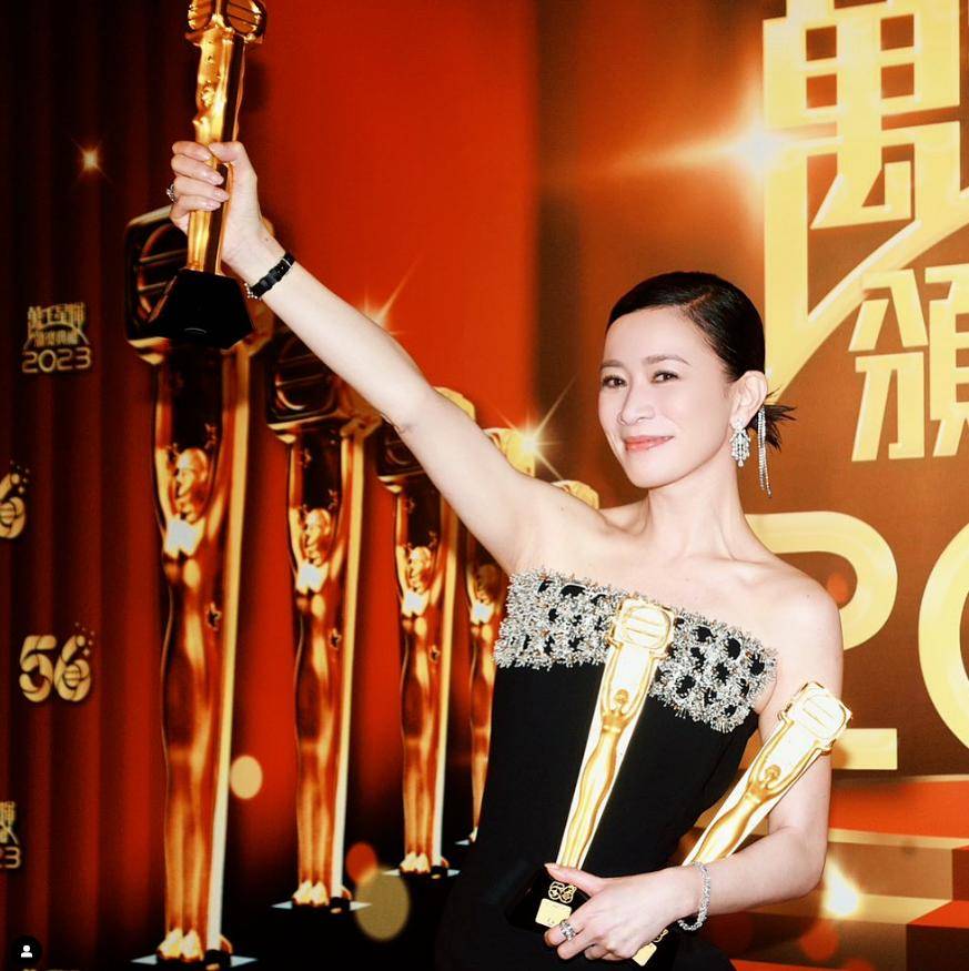 考古|TVB最后一位当家花旦佘诗曼：曾三封视后，如今50岁未婚独居靠自己活成女王