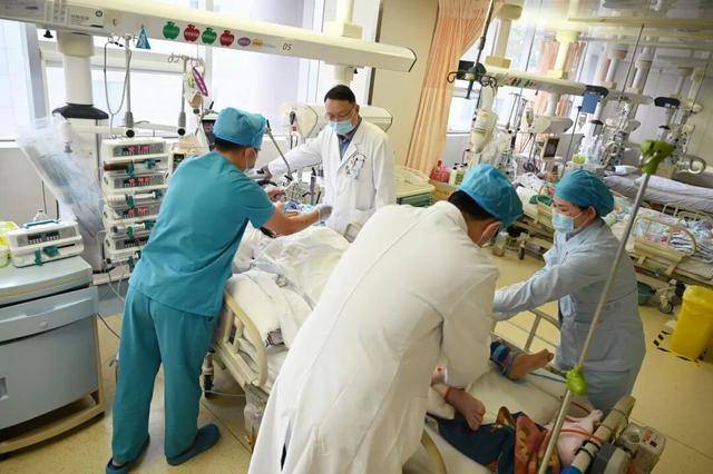 潍坊市第二人民医院完成首例气管支架、肺动脉覆膜支架同期植入术