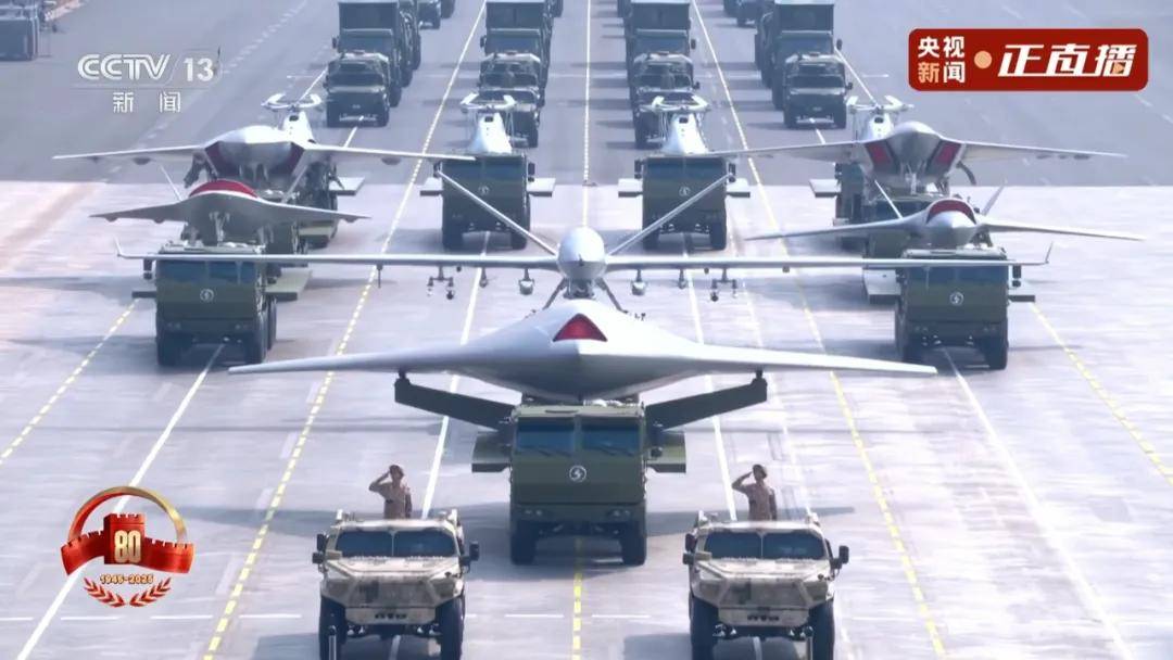 一年服役三艘？076“四川”舰开始试航，是“福建”舰的搭子吗？