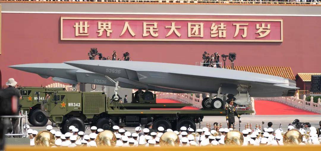 一年服役三艘？076“四川”舰开始试航，是“福建”舰的搭子吗？