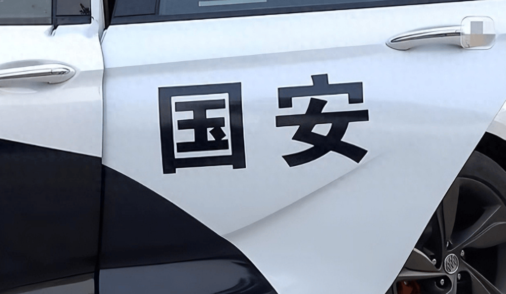 中方对高市早苗称呼变了，解放军喊话“乖乖举手投降”，数小时内可封锁台海？