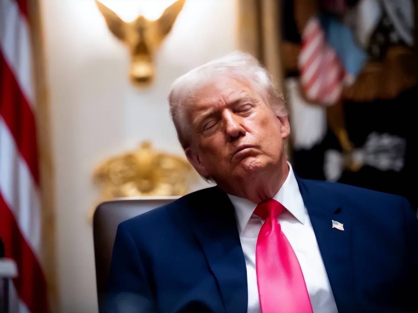 2026年的弹劾大戏即将上演？特朗普被抓住的把柄越来越多，接下来的半年，日子要难过了！