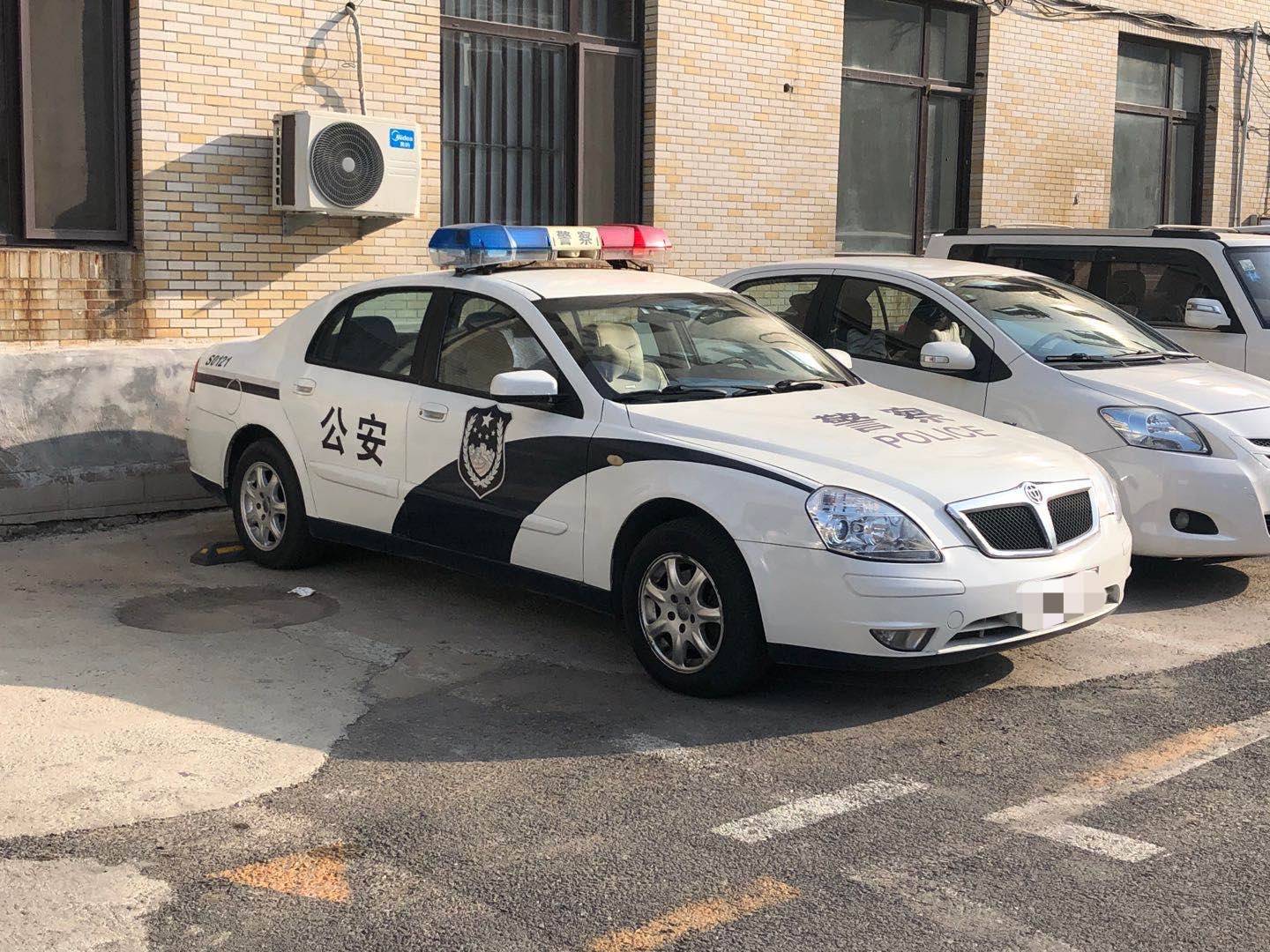 山东泰安一律师在办公室门口遇袭,警方回应:案件正在侦办中