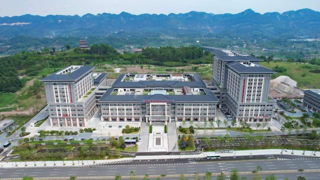 重庆中医药学院附属璧山医院（璧山区中医院）新院区正式启动试运行