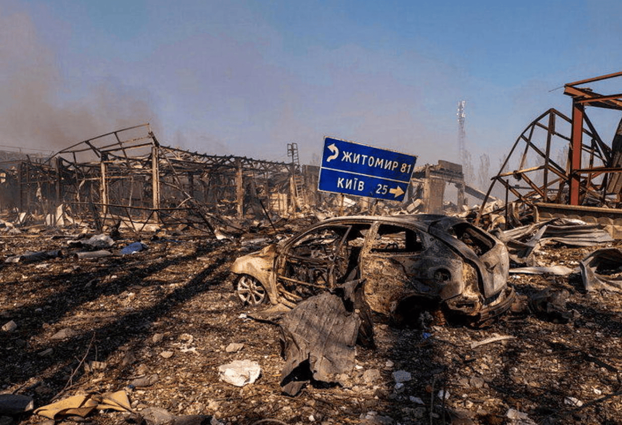 基辅伤亡惨重，俄罗斯空袭为何又一次精准命中当地弹药库？泽连斯基对内愤怒追责